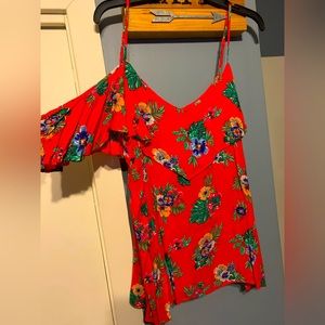 Old Navy Cold Shoulder Tank Size XL